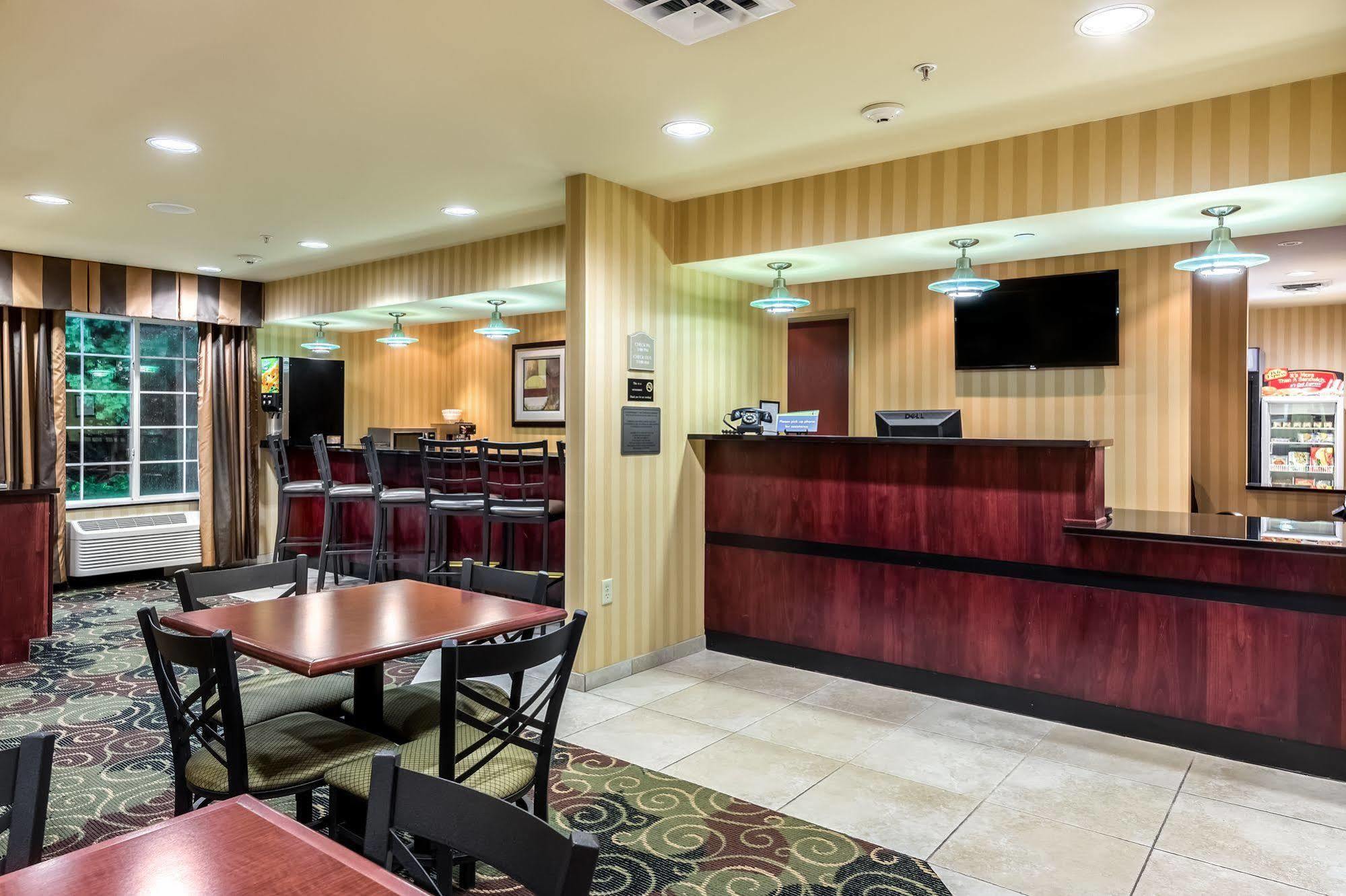 Cobblestone Inn & Suites - Vinton, Ia Eksteriør billede